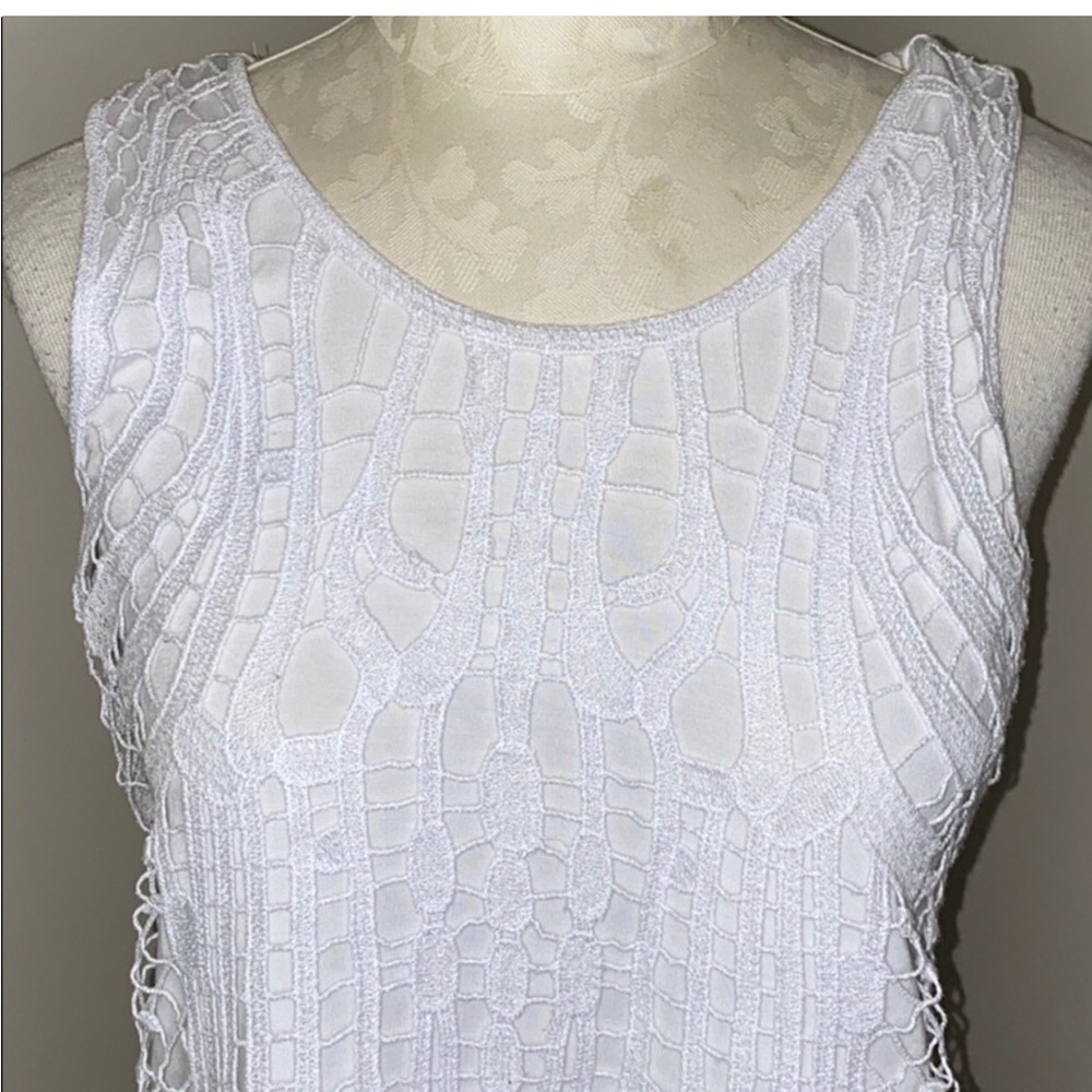 Saks Fifth Avenue white crocheted knit top—Sz S - Picture 3 of 11